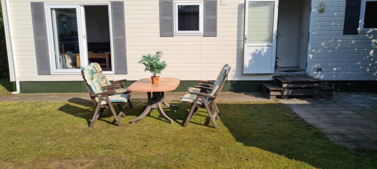 Relax Huisje Is Een Luxe Huisje Met Een Vaatwasser En Zeer Snel Wifi 5G En Is Voorzien Van Een Nieuwe Badkamer En Keuken Met Een Omheinde Tuin Met Een Eigen Parkeerplaats Putten Exterior photo
